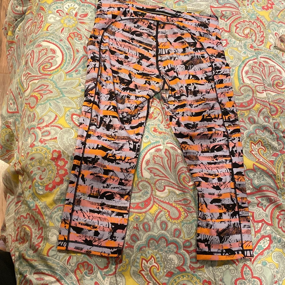 Lululemon cropped leggings 10 - Picture 6 of 6